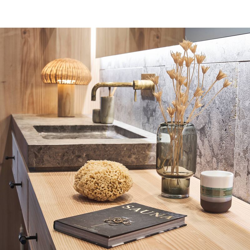 Iris Fragrance candle